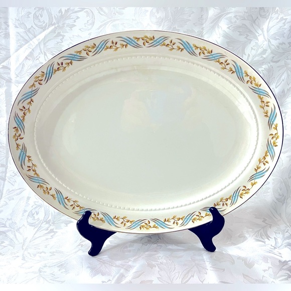 Vintage Arlington fine china set (78 pieces). Made in USA. Excellent condition. - Picture 2 of 10